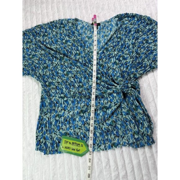 Halogen Pleated Side Tie Wrap Top Womens XL Blue Floral Lightweight - Picture 7 of 8